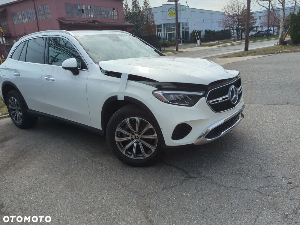 Mercedes-Benz GLC 300 4Matic 9G-TRONIC Avantgarde Advanced - 11