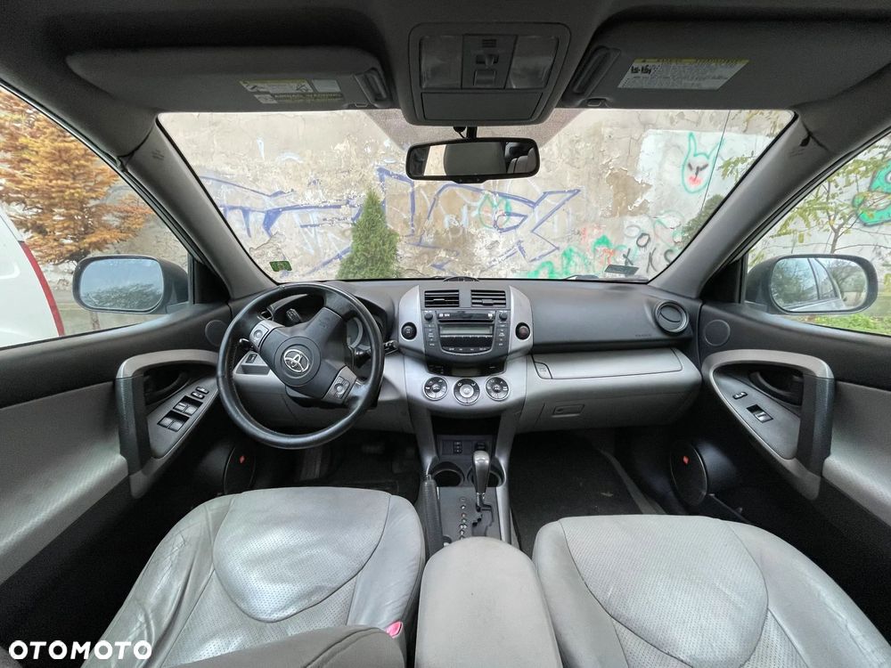 Toyota RAV4 - 5