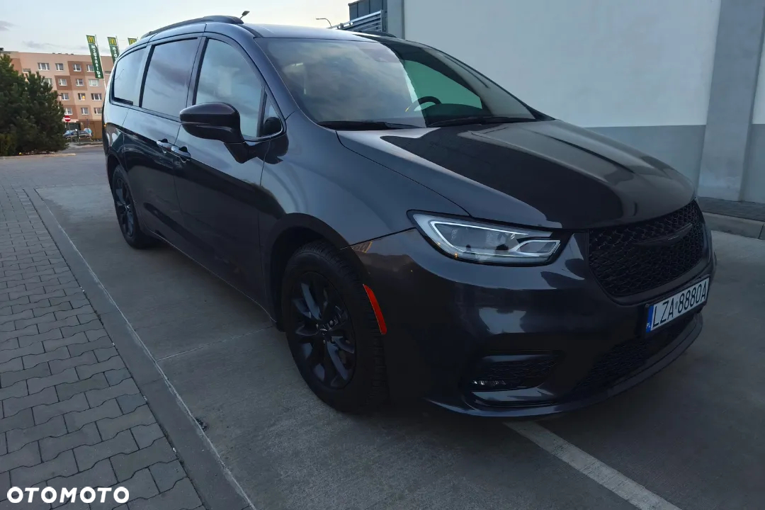 Chrysler Pacifica - 9