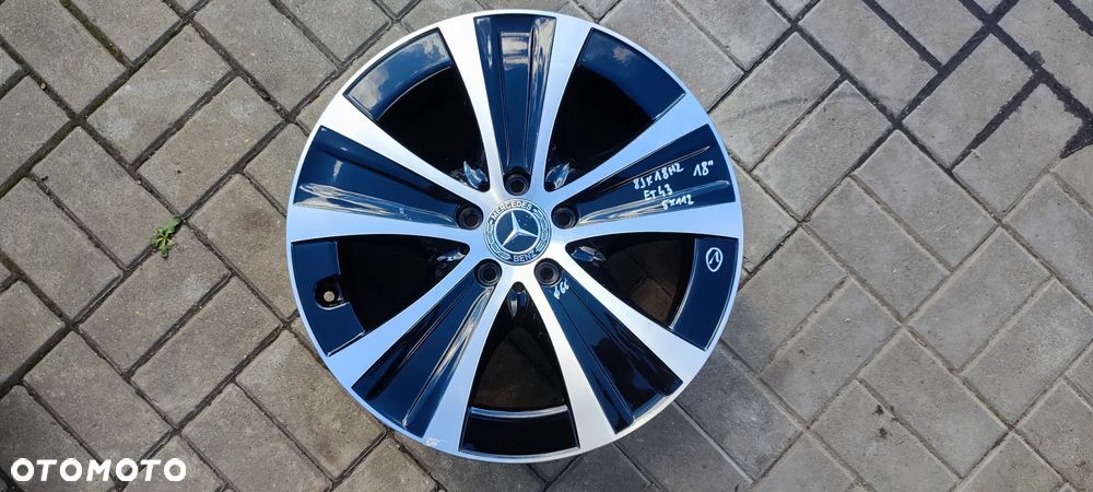 FELGI ALUMINIOWE STOPNIOWANE 5x112 2x8J18 CALI ET 43 2134013700 fi 66,6 2x9Jx18 CALI ET 52,5 2134015300 KOMPLET - 3