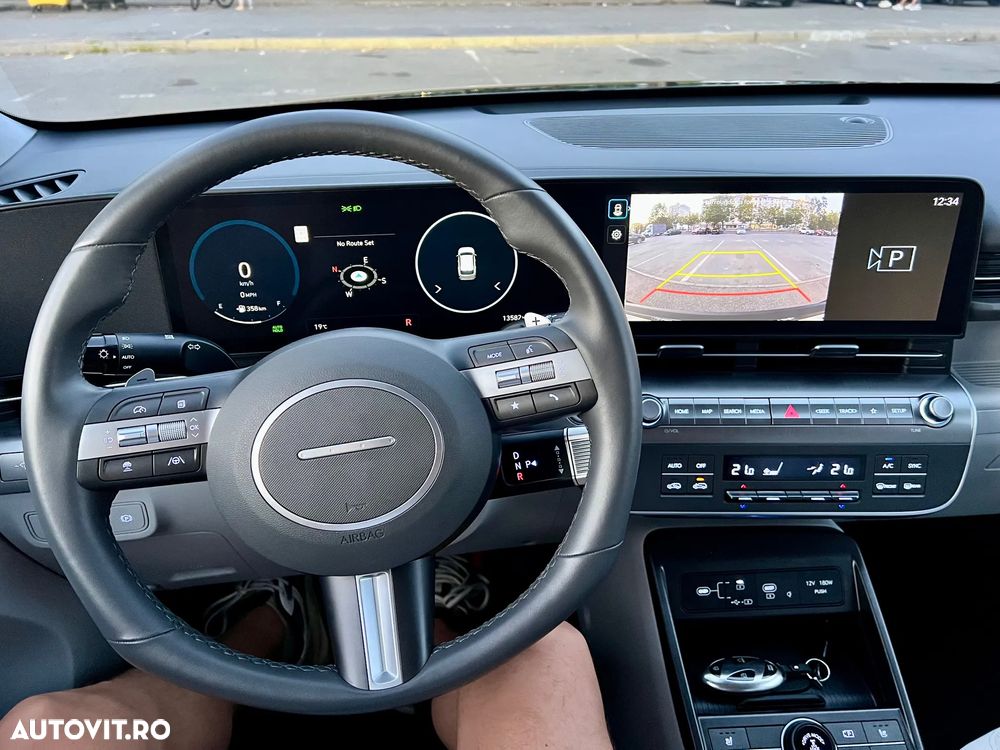 Hyundai KONA - 8