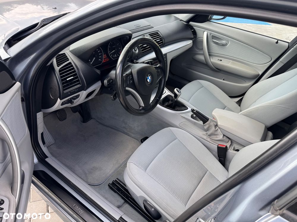 BMW Seria 1 116i - 11