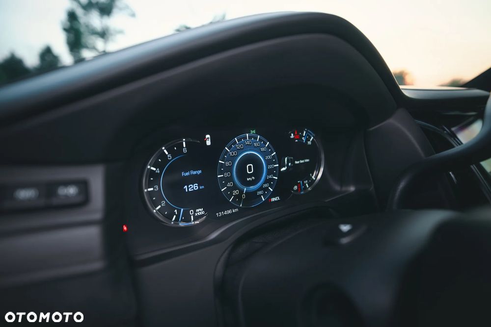Cadillac Escalade - 33