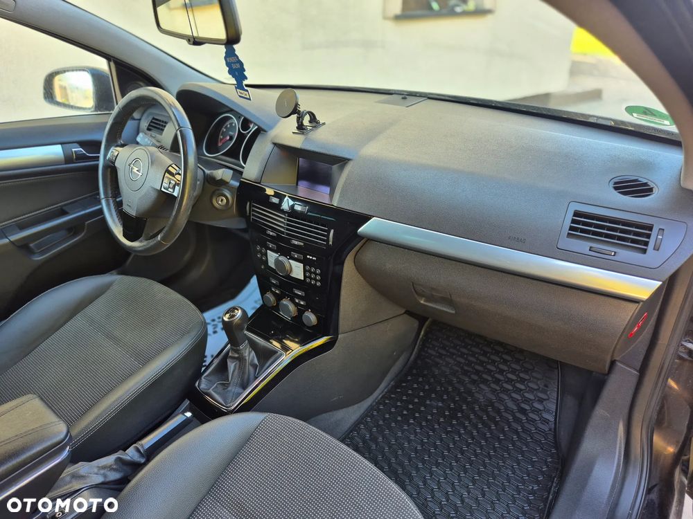 Opel Astra 1.8 Innovation 110 Jahre - 22