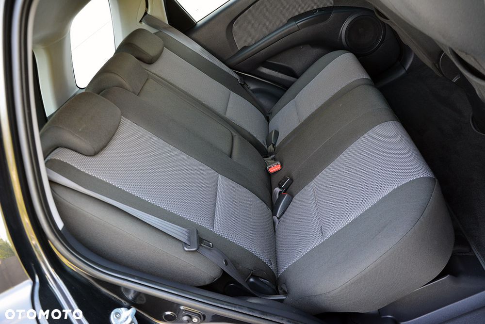 Kia Sportage 2.0 CRDI 2WD Spirit - 35