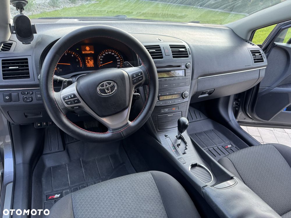 Toyota Avensis - 6
