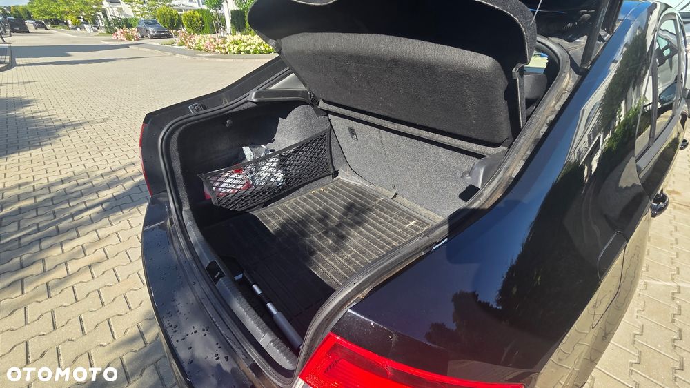 Skoda RAPID 1.2 TSI Active - 9