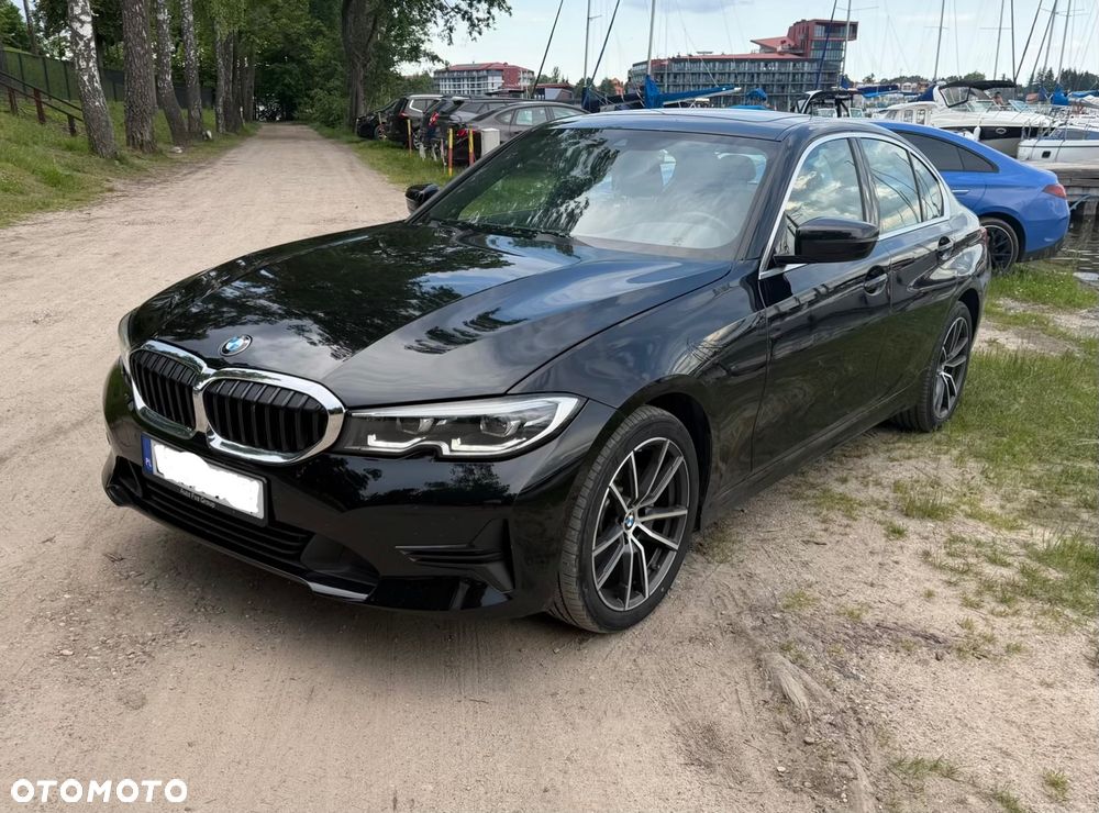 BMW Seria 3 330i xDrive M Sport - 11