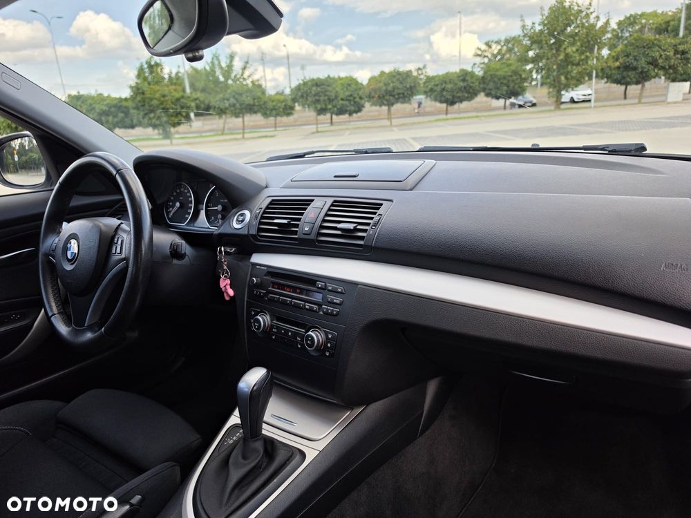 BMW Seria 1 118d - 12