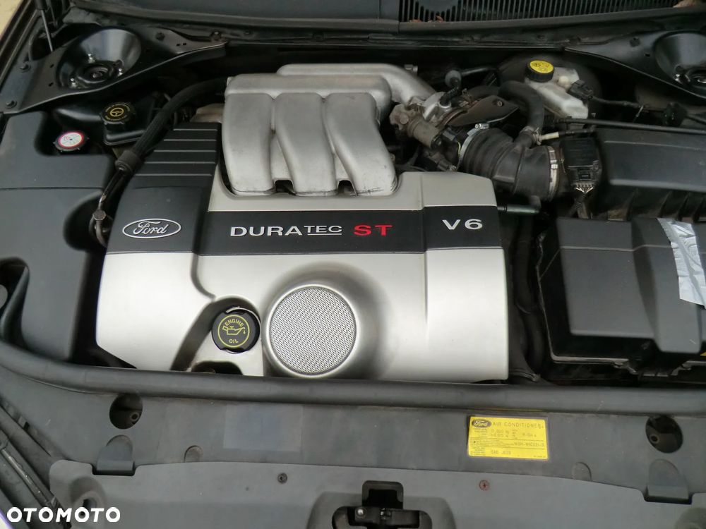 Ford Mondeo V6 ST 220 - 9