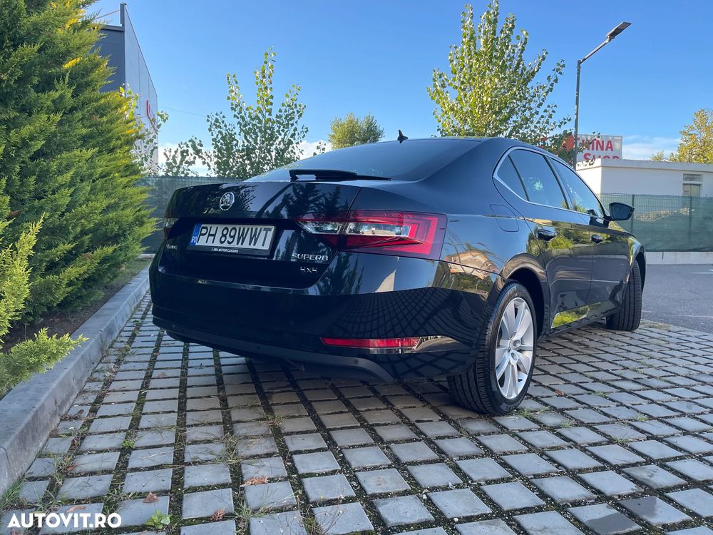 Skoda Superb 2.0 TDI DSG 4X4 Ambition - 6