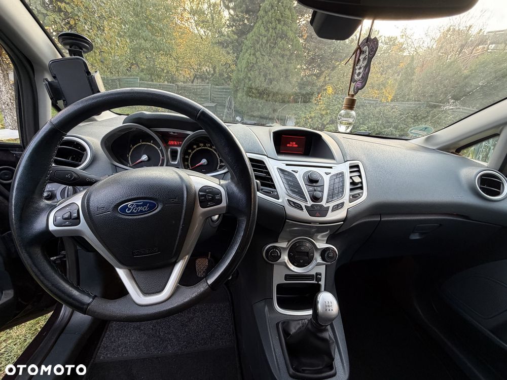 Ford Fiesta - 7