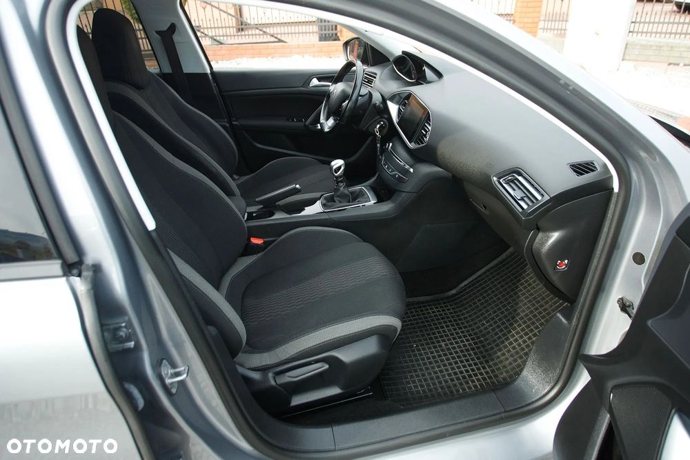 Peugeot 308 - 12