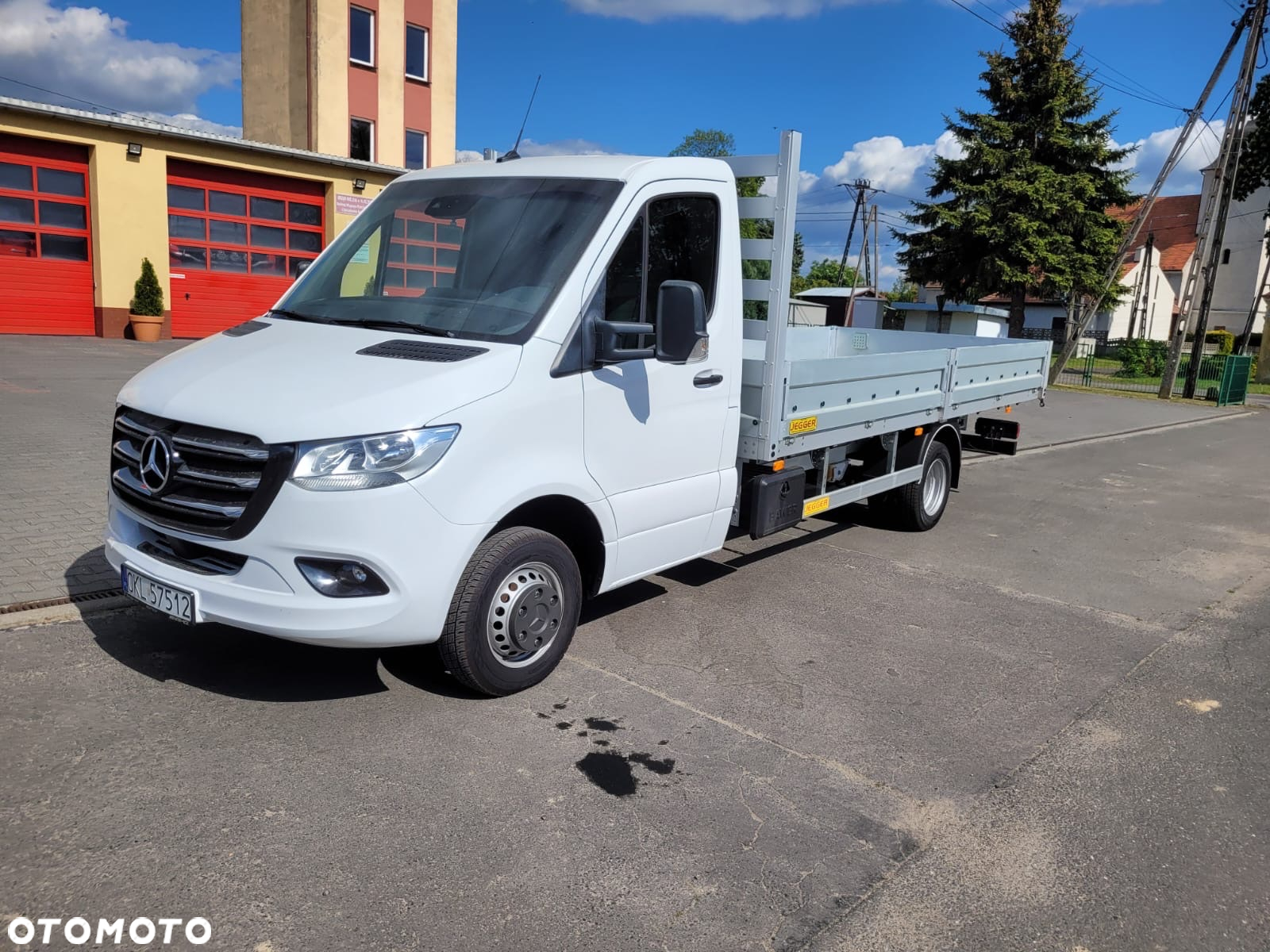 Mercedes-Benz Sprinter - 2