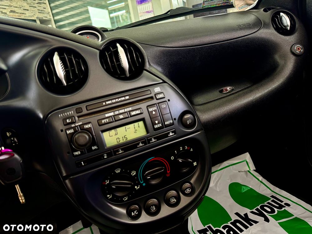 Ford Streetka 1.6 Luxury - 12