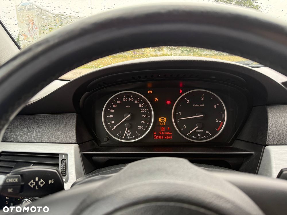 BMW Seria 5 525d xDrive - 6