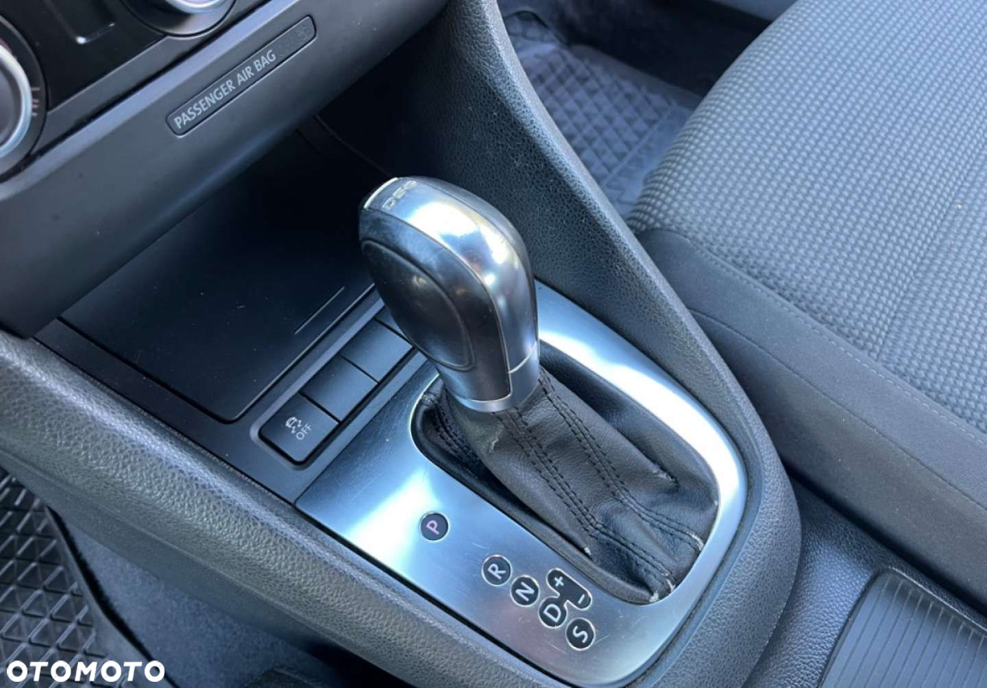 Volkswagen Golf - 23