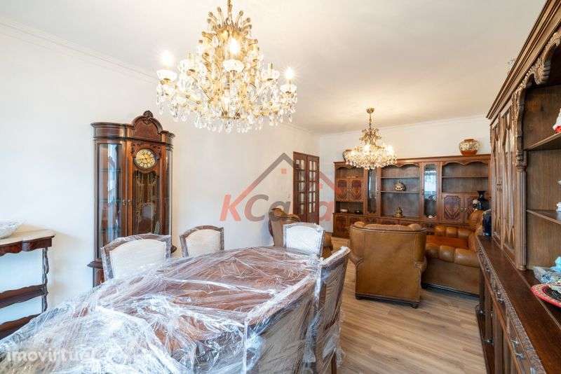 Apartamento T3 c/ Garagem Fechada e Varandas para Arrendamento - Grande imagem: 2/8