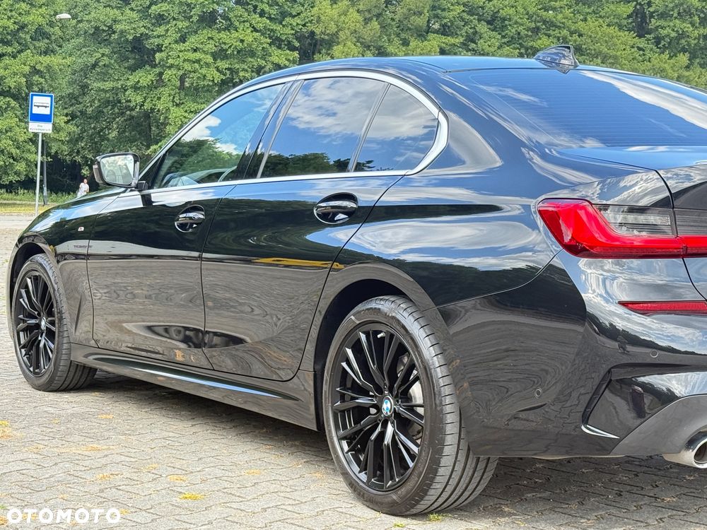 BMW Seria 3 320d xDrive M Sport Shadow sport - 20