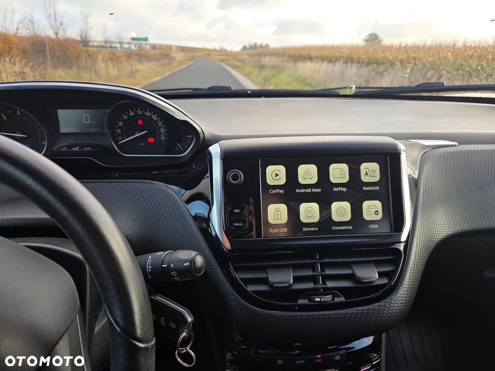 Peugeot 2008 1.6 BlueHDi Style - 4