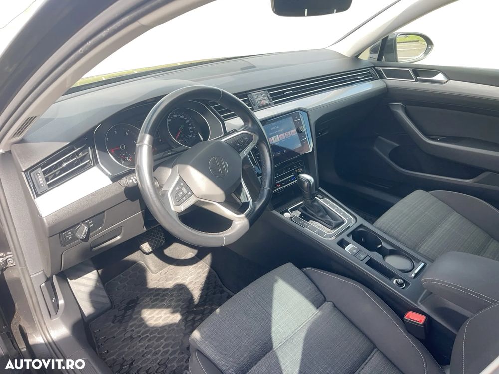 Volkswagen Passat 2.0 TDI DSG Comfortline - 9