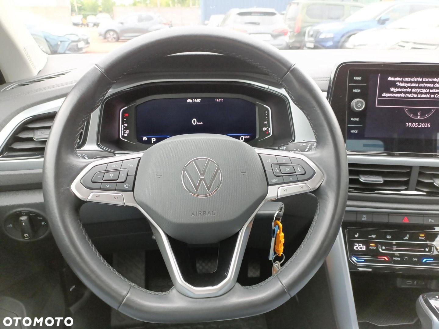 Volkswagen T-Roc - 17
