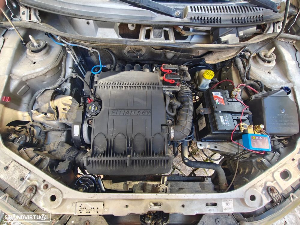 Fiat Punto 1.2 16V HLX - 17