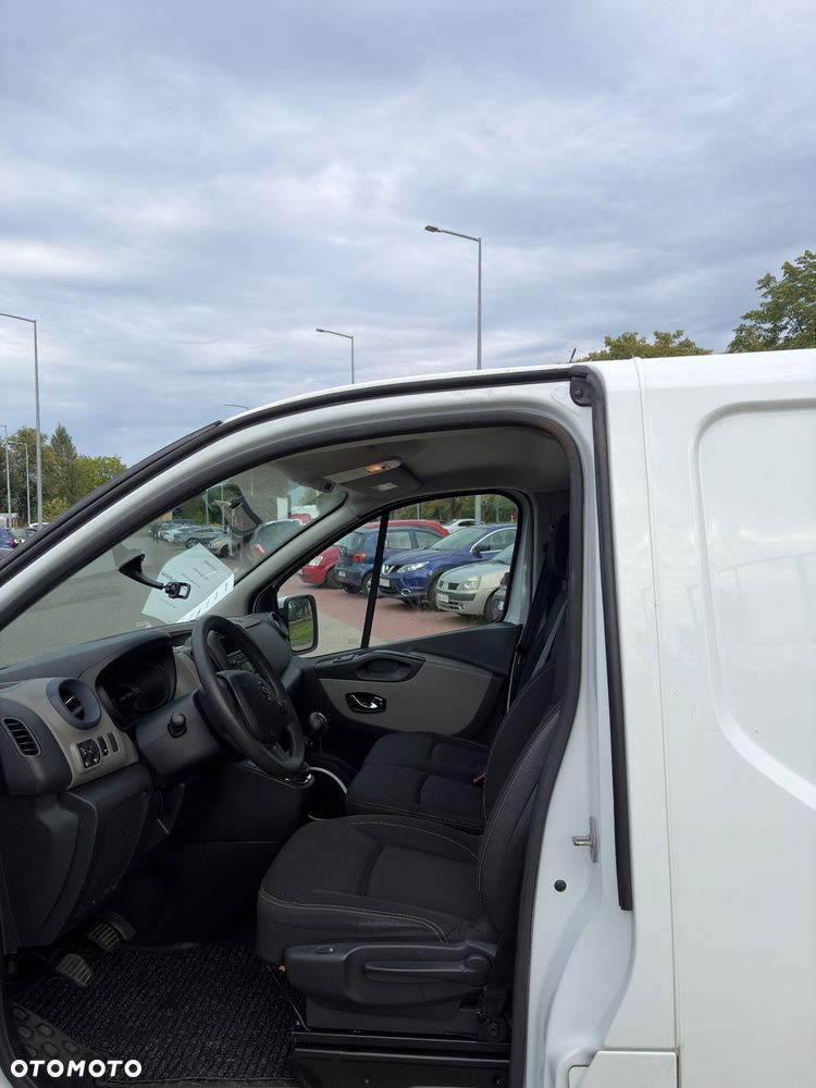 Nissan NV300 - 12