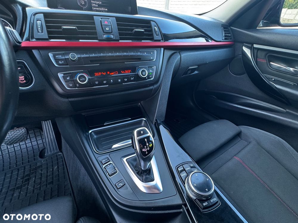 BMW Seria 3 320d Blue Performance Sport Line - 35