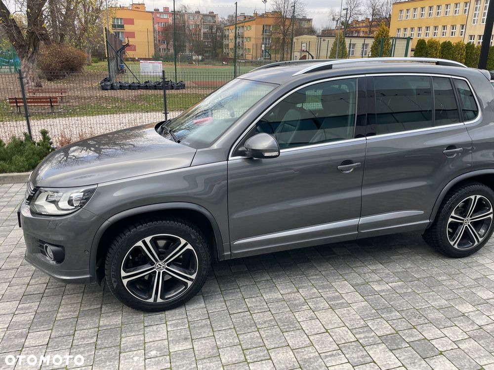 Volkswagen Tiguan 2.0 TDI 4Mot Perfectline R-Style DSG - 8