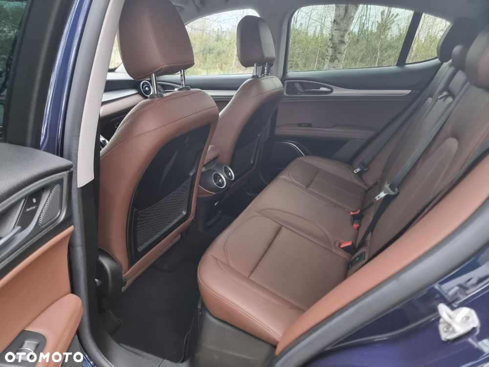 Alfa Romeo Stelvio 2.0 Turbo 16V AT8-Q4 Veloce Ti - 7