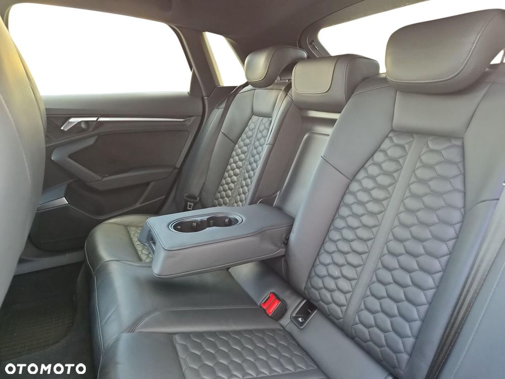 Audi RS3 Sportback - 27