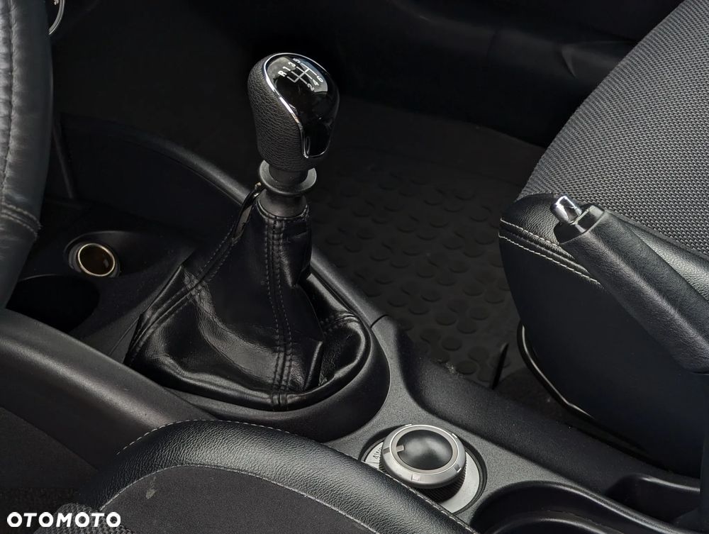 Peugeot 4007 HDI FAP 5-Sitzer Sport - 28