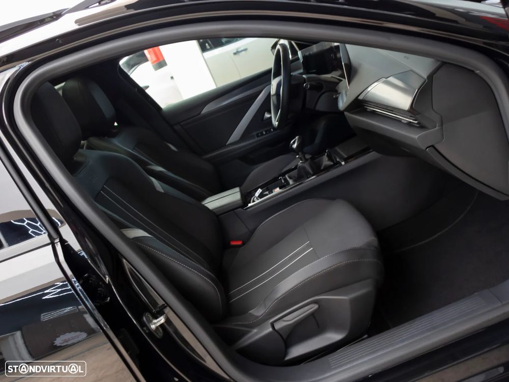 Opel Astra Sports Tourer 1.2 T GS - 14