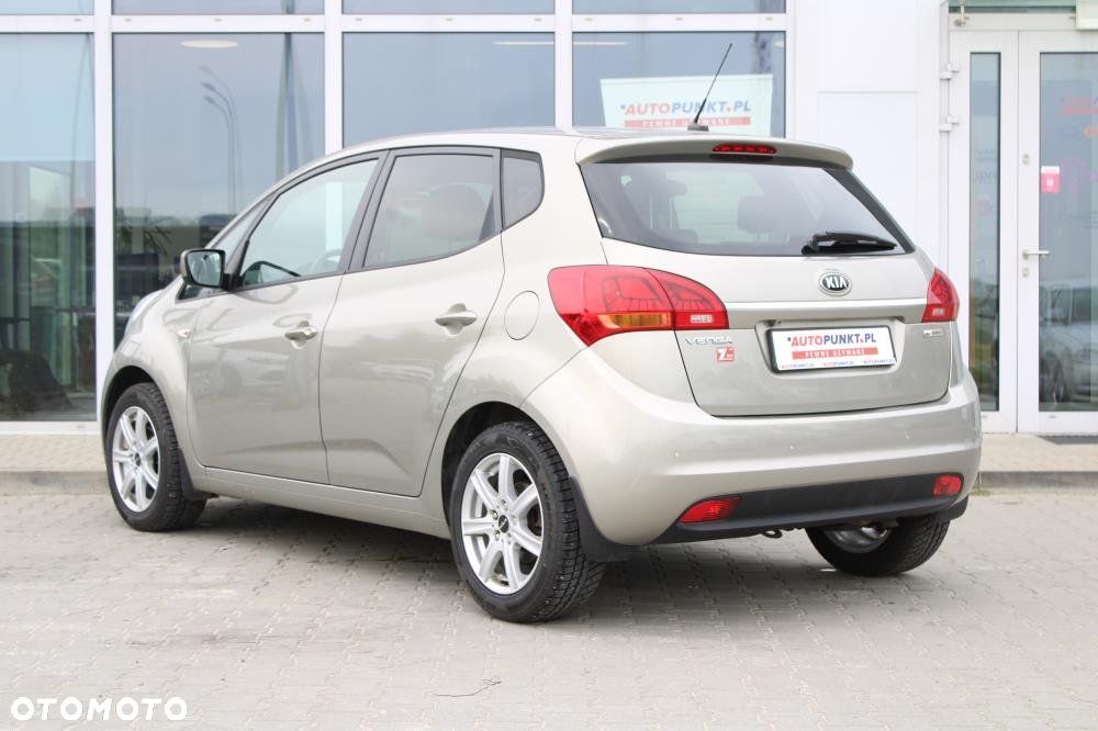 Kia Venga - 3