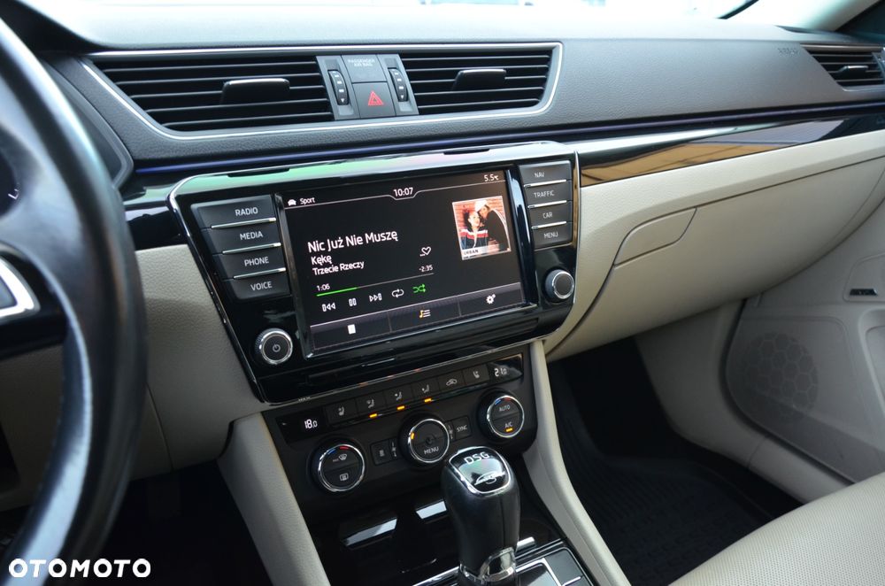 Skoda Superb 2.0 TSI 4x4 L&K DSG - 14