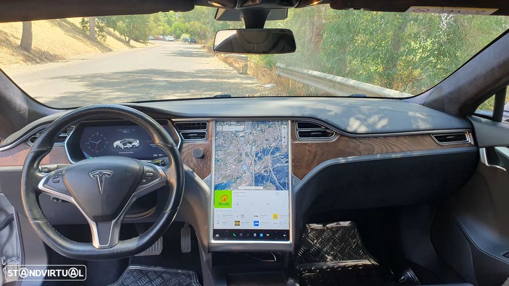 Tesla Model S - 14