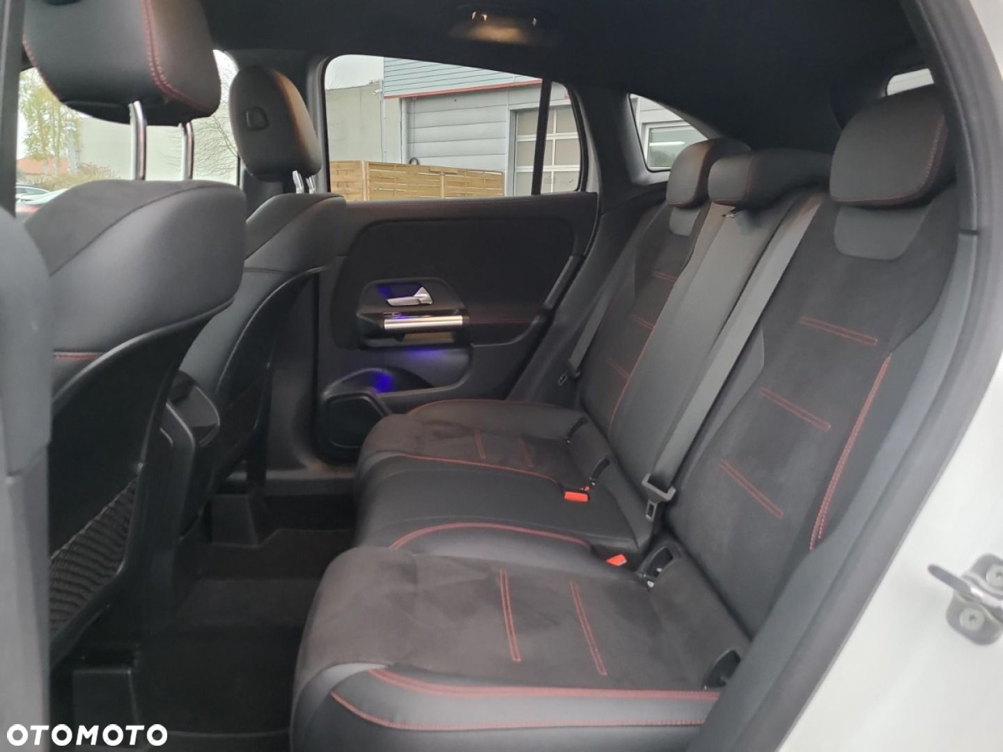 Mercedes-Benz GLA - 18