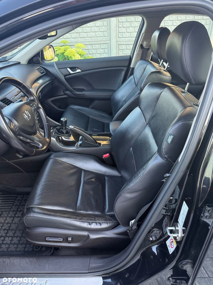 Honda Accord 2.0 Executive - 21