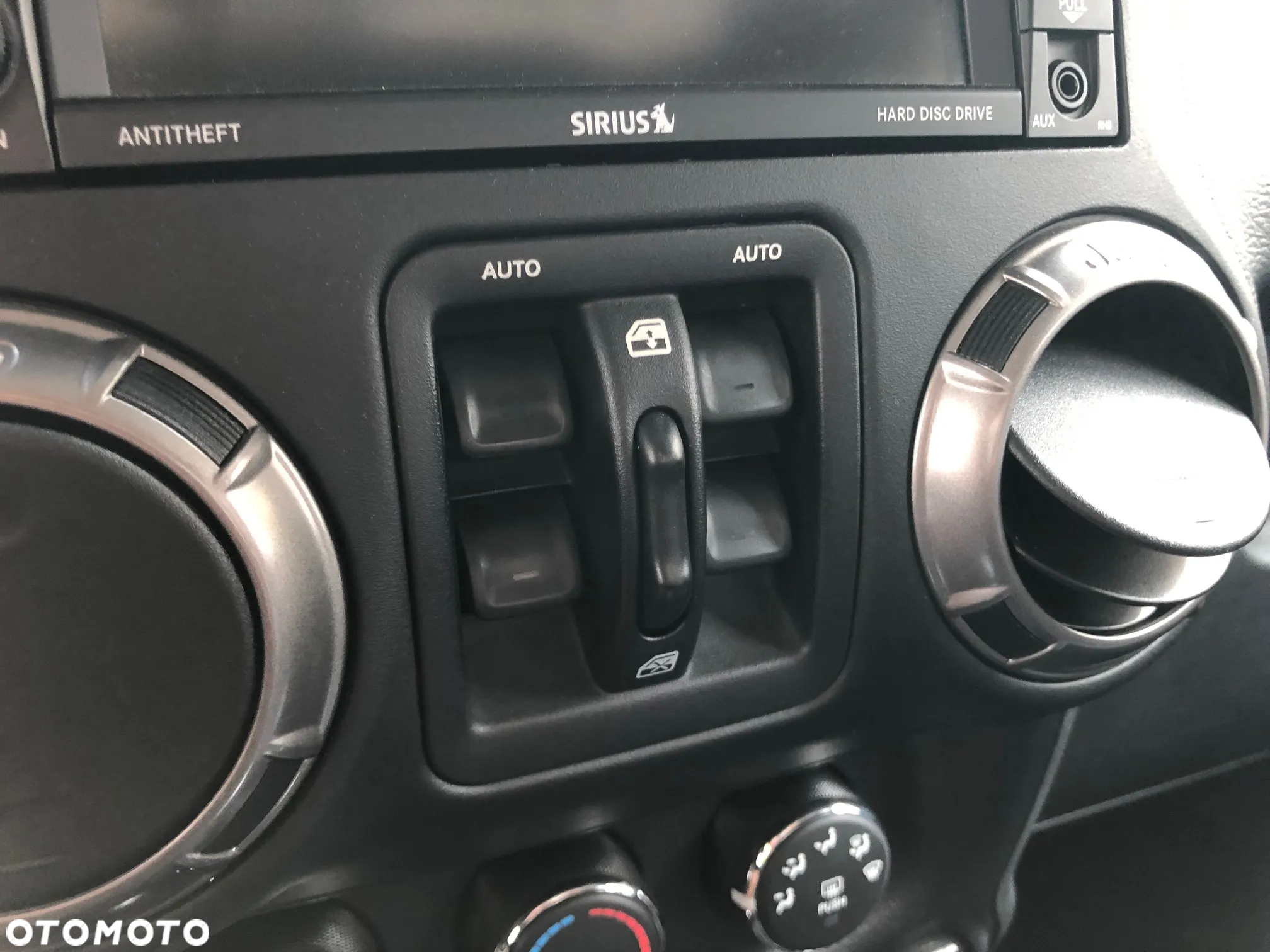 Jeep Wrangler - 30