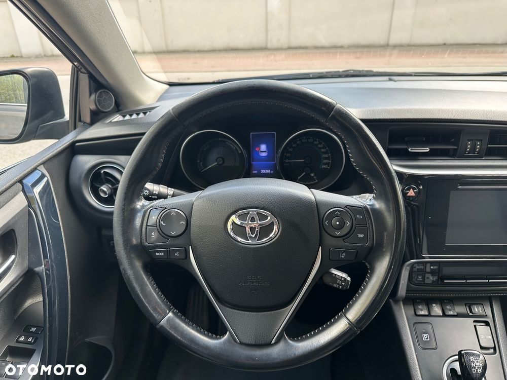 Toyota Auris Hybrid 135 Premium - 10