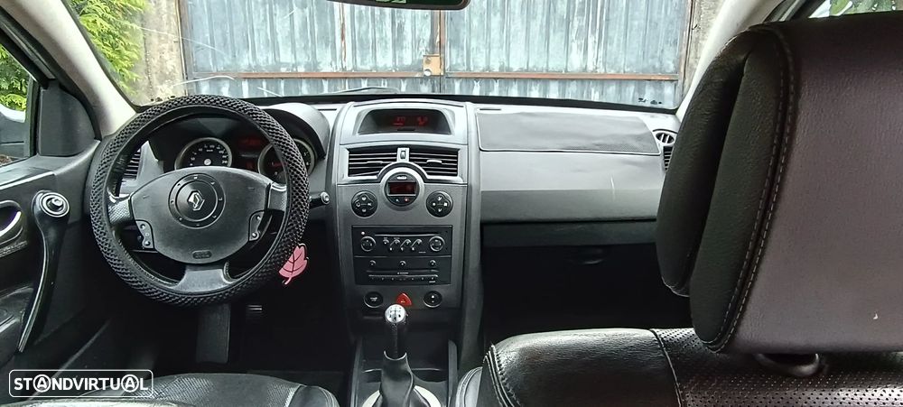 Renault Mégane 1.5 dCi L. Privilège - 7