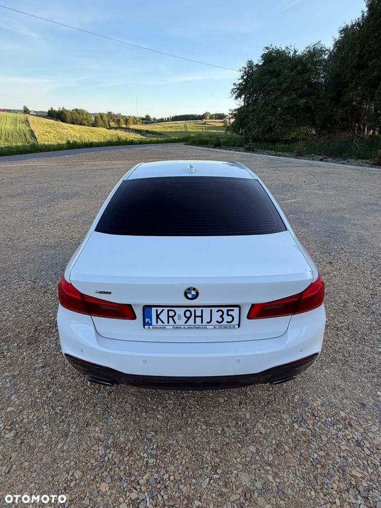 BMW Seria 5 520d xDrive Sport - 10