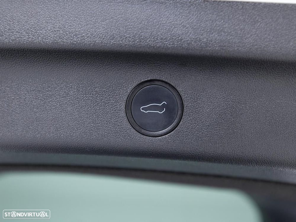 Tesla Model Y RWD - 13