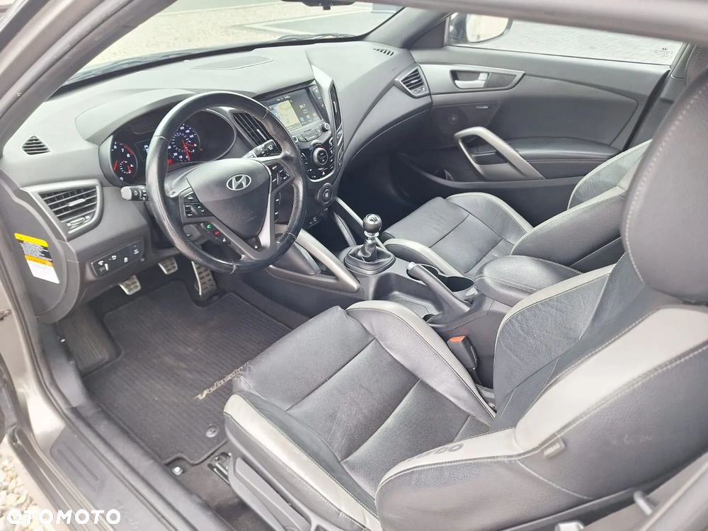 Hyundai Veloster 1.6 Turbo Matt Finish - 12