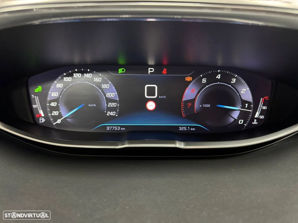 Peugeot 3008 PureTech 130 Stop & Start GPF EAT8 Allure - 32