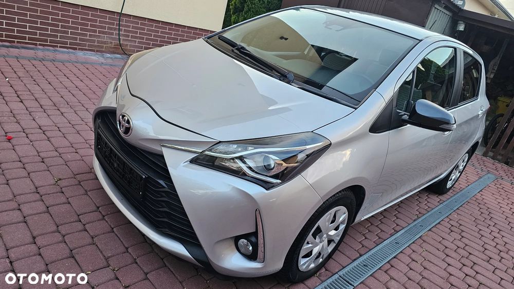 Toyota Yaris 1.0 Premium - 10
