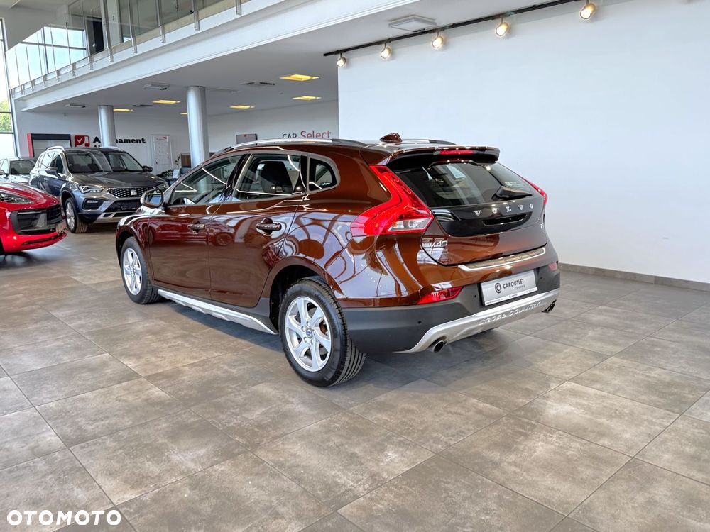 Volvo V40 Cross Country - 7