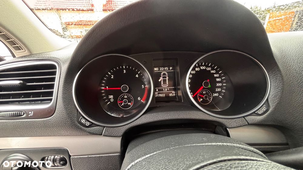 Volkswagen Golf 1.6 TDI DPF BlueMotion Technology DSG Comfortline - 21