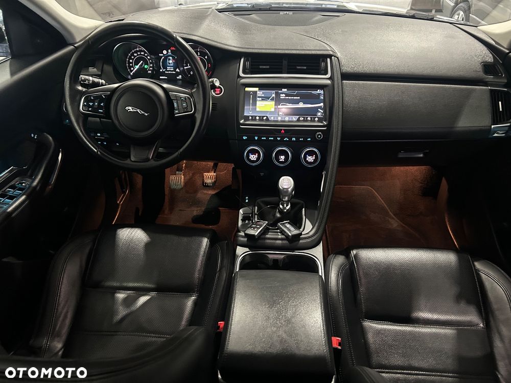 Jaguar E-Pace D150 R-Dynamic - 26